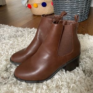NWOT Gap booties